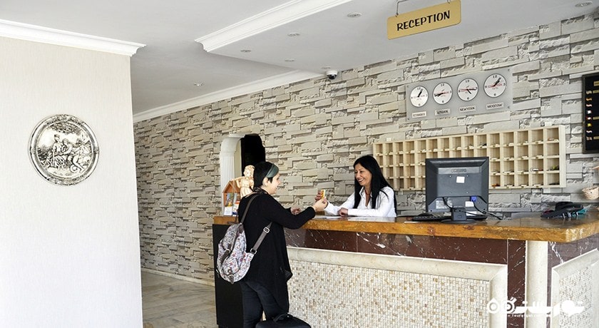 میز پذیرش هتل اگریا پارک